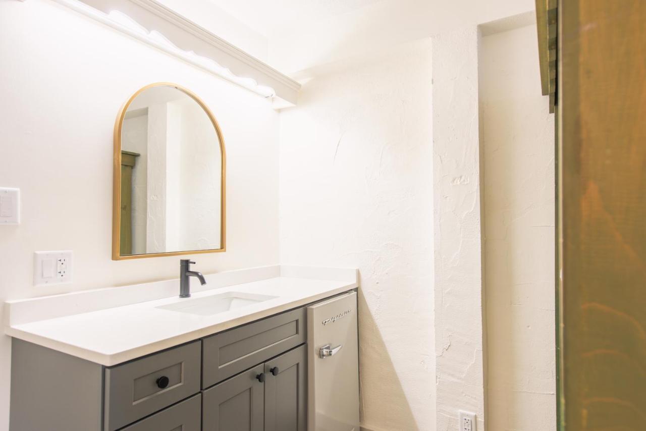Superior King Suite