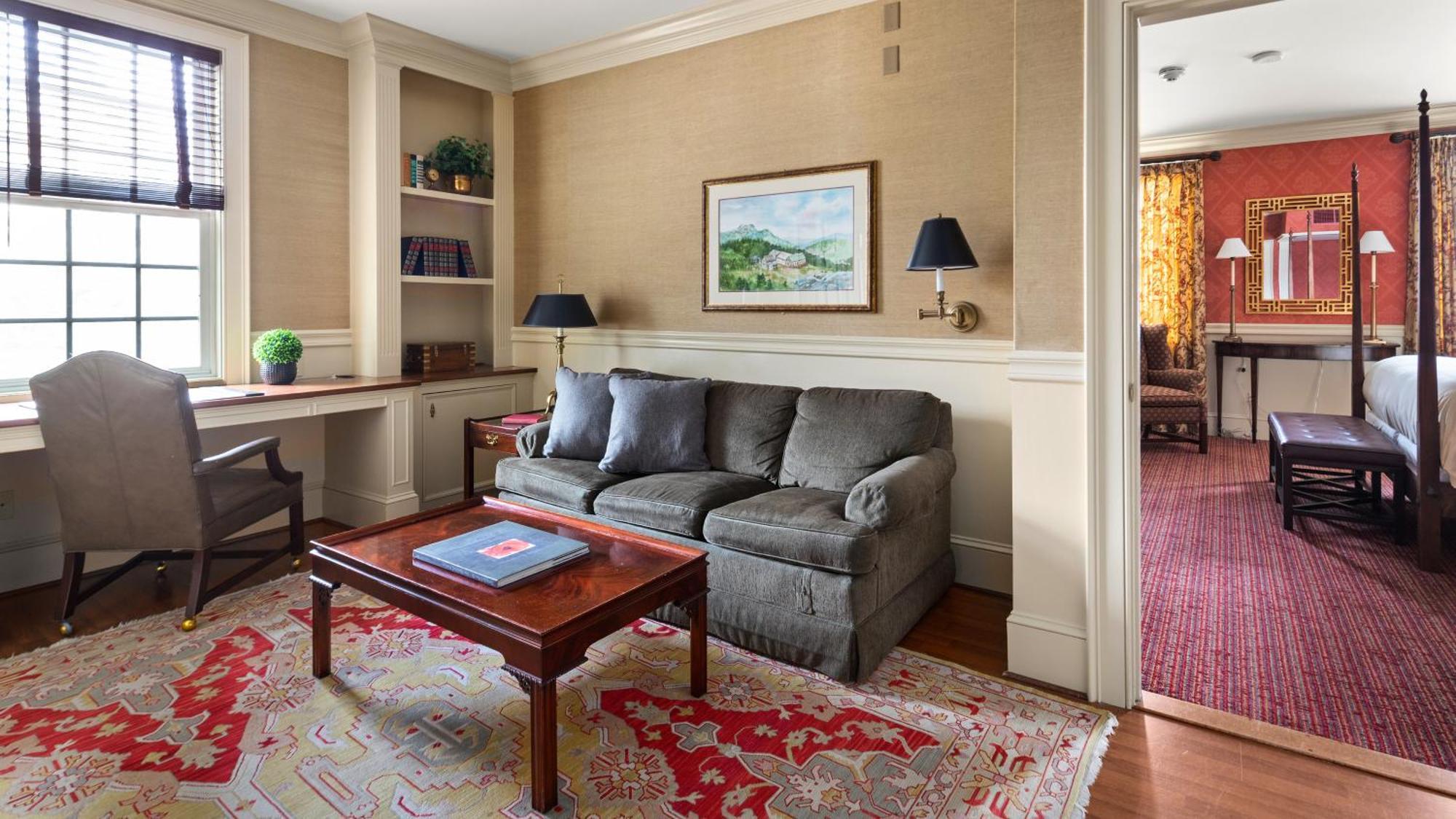 Luxury King Suite