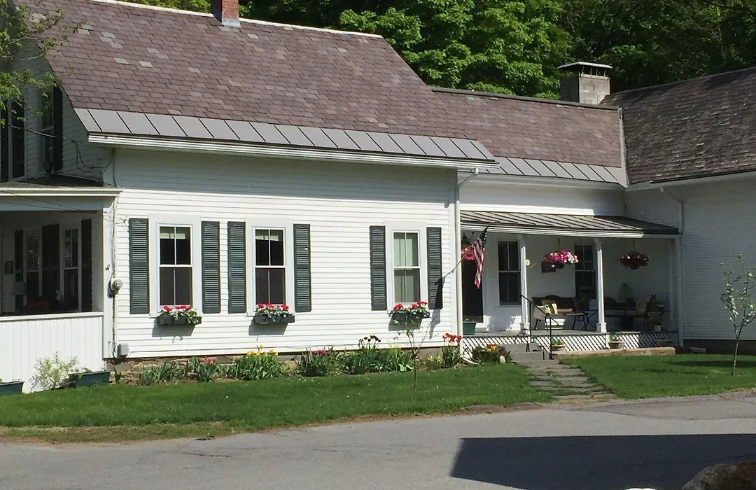 Hobble Inn-1