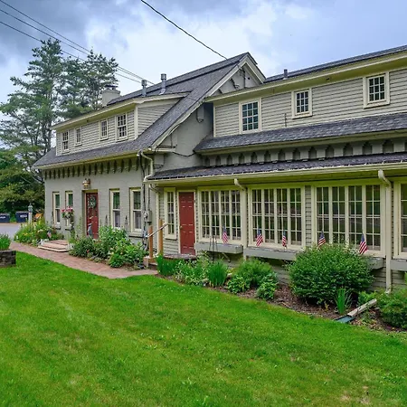 Brass Lantern Inn-2